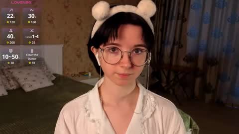 Nora Failure online show from October 25, 8:55 am