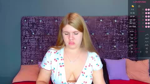 Nora online show from October 21, 2:37 am