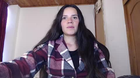 noreen_ online show from May 8, 8:10 pm