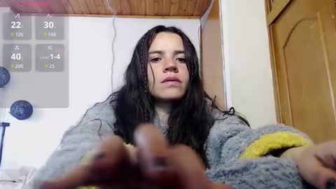 Snapshot of noreen_ chatting on October 24, 3:30 pm noreen_ online show from October 24, 3:30 pm