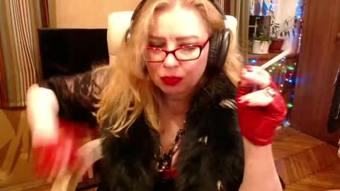 miss Tress online show from June 6, 9:43 pm