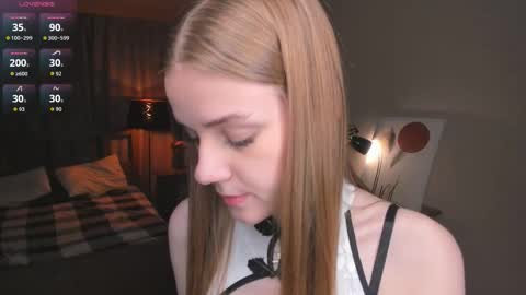 Snapshot of normaemans chatting on October 5, 8:14 pm Beatrice online show from October 5, 8:14 pm