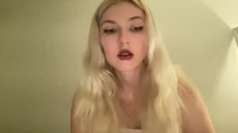 noscandal online show from January 8, 4:12 am