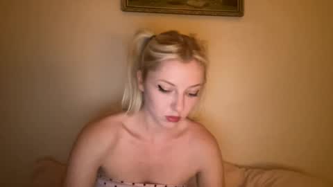 noscandal online show from September 21, 4:11 am