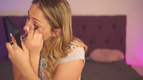 Tina online show from December 21, 10:50 am