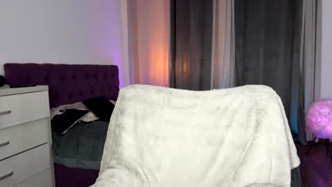 Tina online show from October 9, 9:30 pm