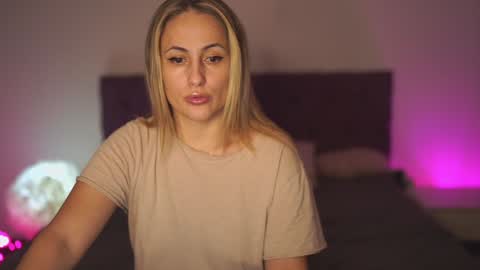 Tina online show from December 27, 8:18 pm