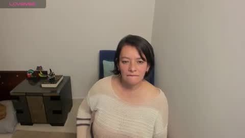 Snapshot of nuit_rose chatting on September 25, 3:38 am nuit_rose online show from September 25, 3:38 am