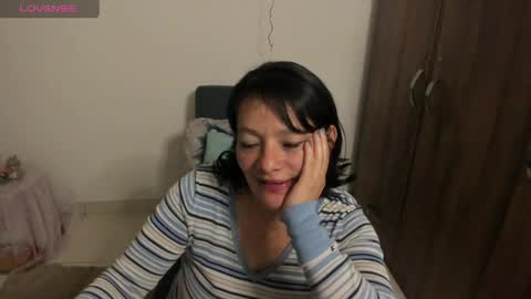 nuit_rose online show from April 6, 2:55 am