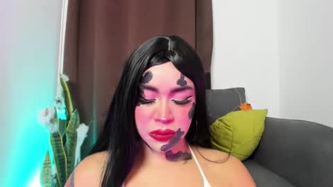 Nia online show from October 10, 3:44 am