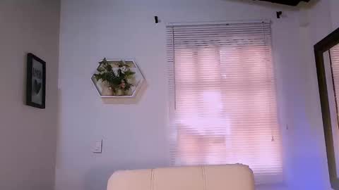 Nycole online show from March 13, 2:51 pm