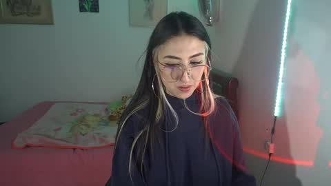 Snapshot of nymph_frida chatting on October 7, 6:07 am Frida online show from October 7, 6:07 am