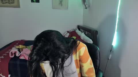 Snapshot of nymph_frida chatting on December 30, 7:15 am Frida online show from December 30, 7:15 am