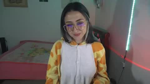 Snapshot of nymph_frida chatting on September 20, 6:12 am Frida online show from September 20, 6:12 am