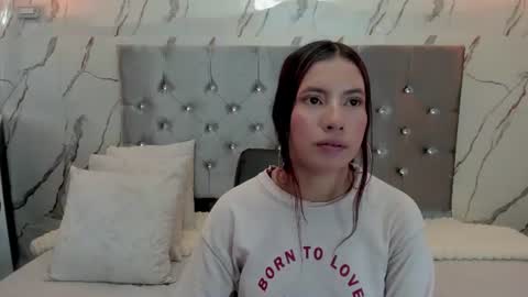 xionela gates online show from July 20, 7:03 pm