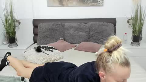 Snapshot of nyokoanya11 chatting on October 27, 7:04 am NyokoAnya online show from October 27, 7:04 am