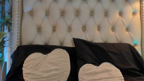 nyssawoodd online show from November 21, 1:13 pm