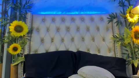 nyssawoodd online show from October 17, 9:51 pm