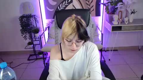 Nyx online show from July 31, 4:46 am