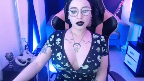 Nyx online show from June 5, 3:07 pm