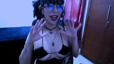 Nyxxei online show from March 26, 8:43 pm