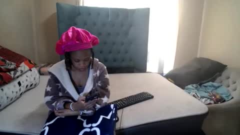 obsessedmimi online show from May 25, 9:08 am