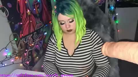 Snapshot of occvlt_qveen chatting on December 27, 1:00 am occvlt qveen online show from December 27, 1:00 am