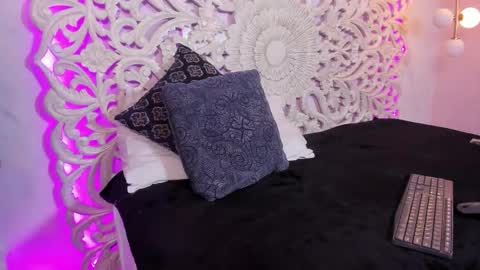 Snapshot of odette_bulgari chatting on October 8, 11:36 am Ana online show from October 8, 11:36 am