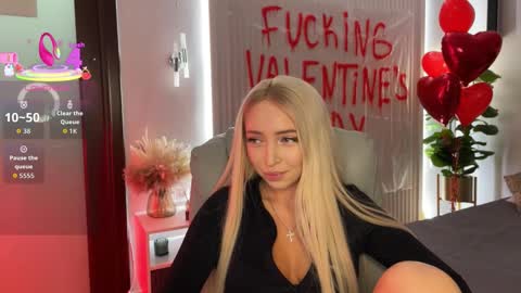 Emma online show from February 13, 1:40 am