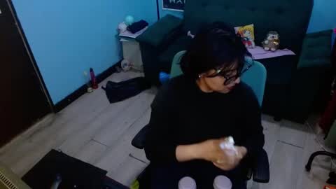 ohmysqueak online show from July 24, 6:11 am