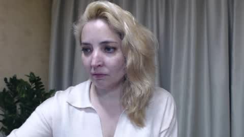 Mari online show from May 23, 5:44 pm