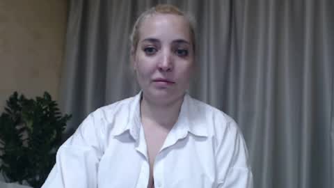 Mari online show from May 28, 4:49 pm