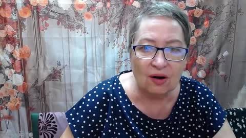 OlgaLuck online show from March 31, 5:51 am