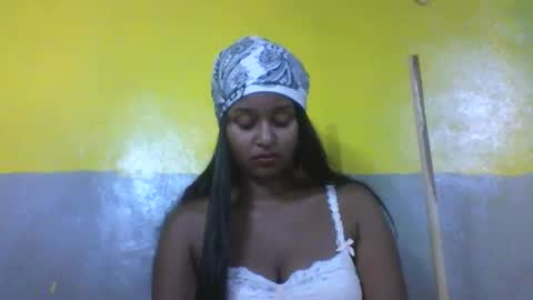 olinah610 online show from February 16, 7:47 pm