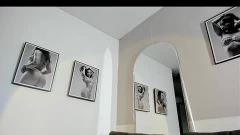 Olivia Collins online show from July 3, 11:49 am
