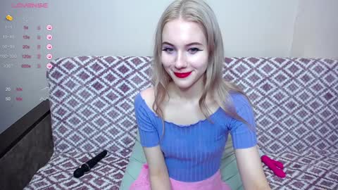olivia_graceee online show from December 21, 8:50 am
