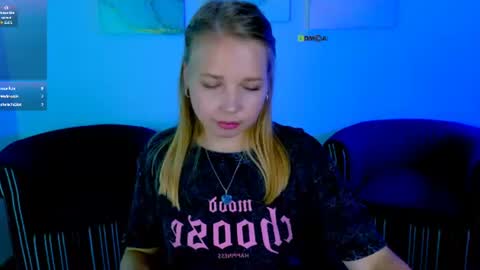 olivia_kit online show from July 12, 1:34 pm