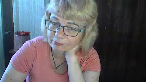 Olivia Mia online show from July 29, 7:41 am
