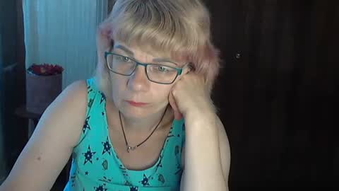 Olivia Mia online show from August 1, 11:01 am