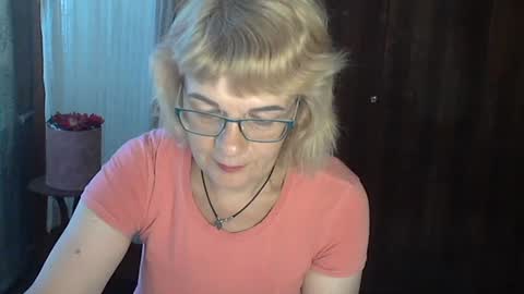 Olivia Mia online show from July 22, 1:56 pm