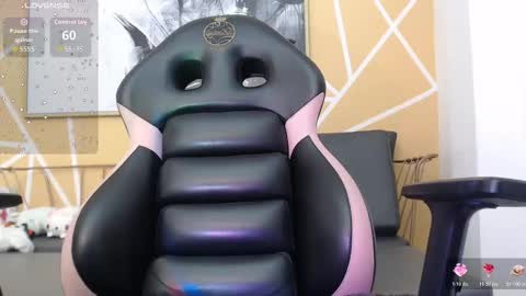 Olivia online show from March 10, 10:36 pm