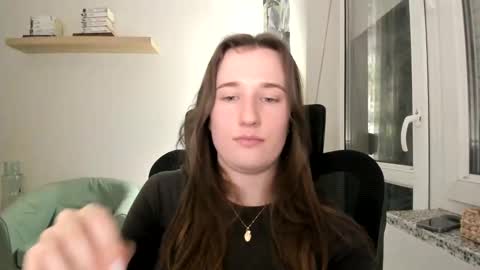 Oliwiaa2004 online show from February 28, 5:26 pm