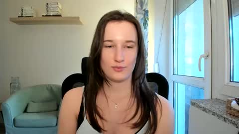 Oliwiaa2004 online show from January 30, 12:06 pm