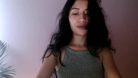 oliviaaa__ online show from May 28, 4:38 pm