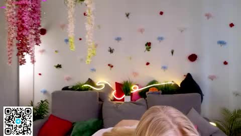 Olivia online show from April 18, 2:25 am