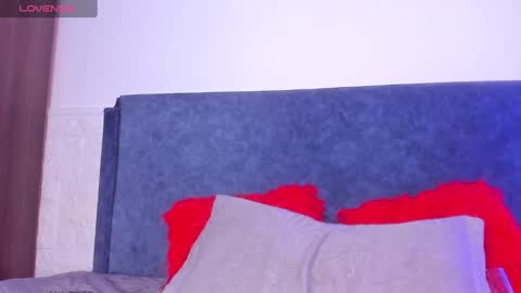 OLIVIA online show from December 11, 11:32 pm