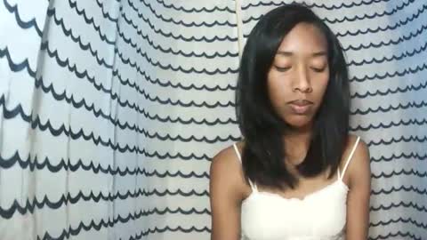 oliviah27 online show from November 8, 8:52 am