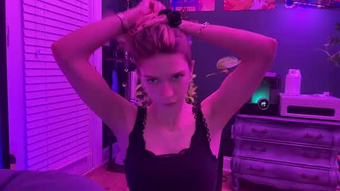 Olivia online show from February 14, 4:37 am