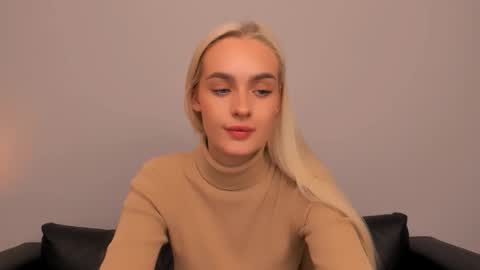 oliviaBeauty online show from November 27, 7:28 pm