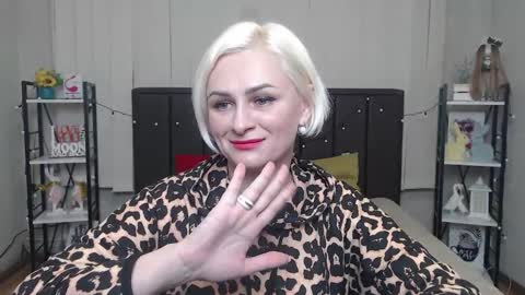 Snapshot of oliviahorst chatting on September 26, 6:00 am OliviaHorst online show from September 26, 6:00 am